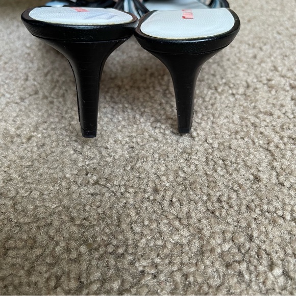 MIU MIU Blue/Black Leather Low Heeled Slides Sz 37 - Picture 11 of 12